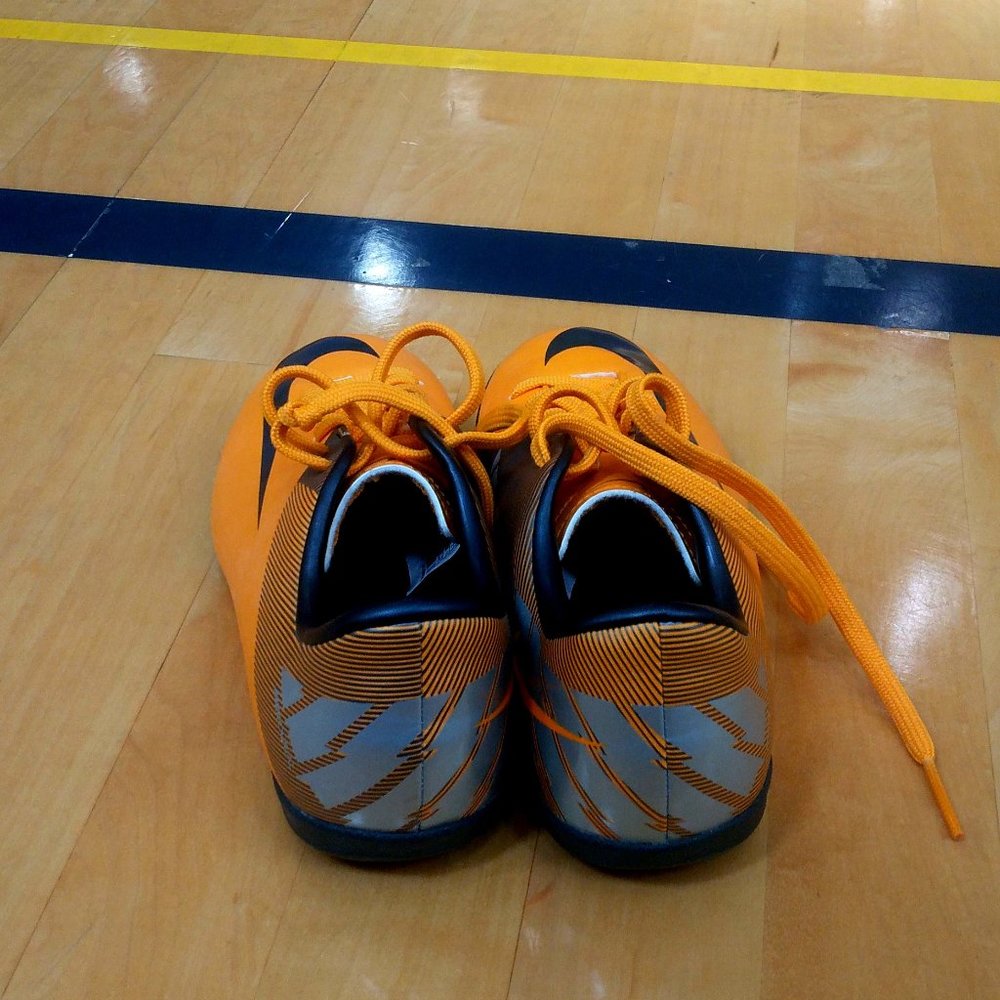 Nike Jr. Mercurial Victory II IC youth size 13.5c - Picture 6 of 6